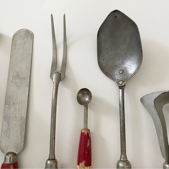 6 Vintage Red w/ Yellow Stripe Wood Handle Utensils Beater Meat Fork Melon Scoop - Picture 4 of 14